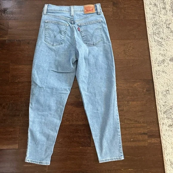 Levi’s-Mom Jeans-High waisted Size 28-EUC-like new - Picture 4 of 7